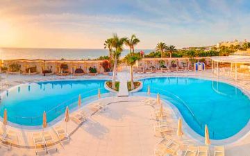 hotel sbh mónica beach swimming pool