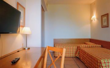 letto camera familiare sbh club paraiso playa