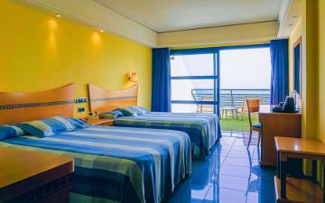 vista camera doppia fronte oceano sbh crystal beach hotel suites