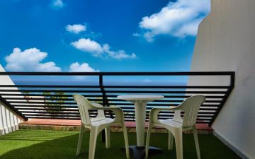 terrazza camera doppia con vista mare sbh crystal beach hotel suites