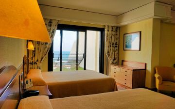 vista camera doppia con vista mare sbh crystal beach hotel suites