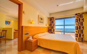 suite con vista mare laterale sbh crystal beach hotel suites