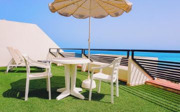 terrazza suite con vista mare sbh crystal beach hotel suites