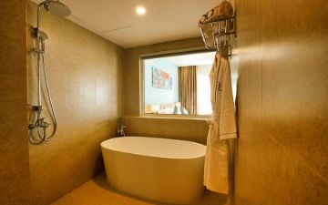 salle de bain junior suite sbh gloria hue