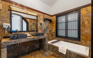 bagno villa duplex piscina privata sbh le belhamy beach resort<br/>