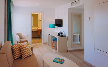 salon master swim-up vue mer SBH Maxorata Resort<br/>