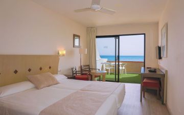 habitacion doble oceant front sbh taro beach