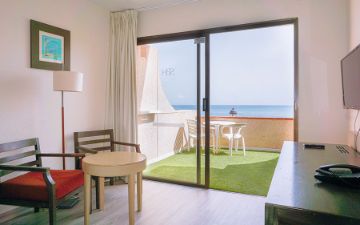 sillas habitacion doble oceant front sbh taro beach