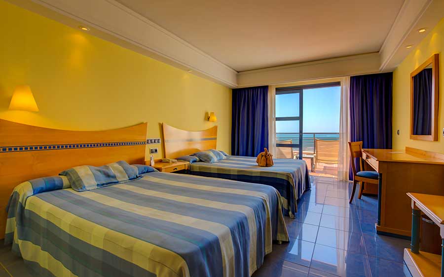 Doppelzimmer mit frontalem Meerblick sbh crystal beach