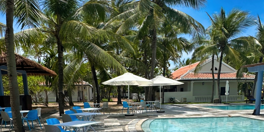 Pool Bar SBH Le Belhamy Beach Resort