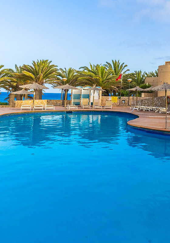 piscinas sbh monica beach resort instalaciones sbh monica beach resort